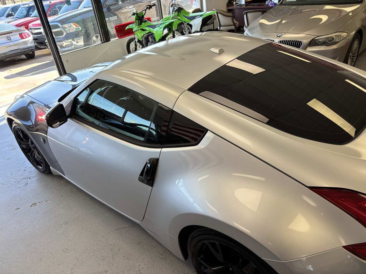 Used 2012 Nissan 370Z Touring w/ Sport Pkg image 11