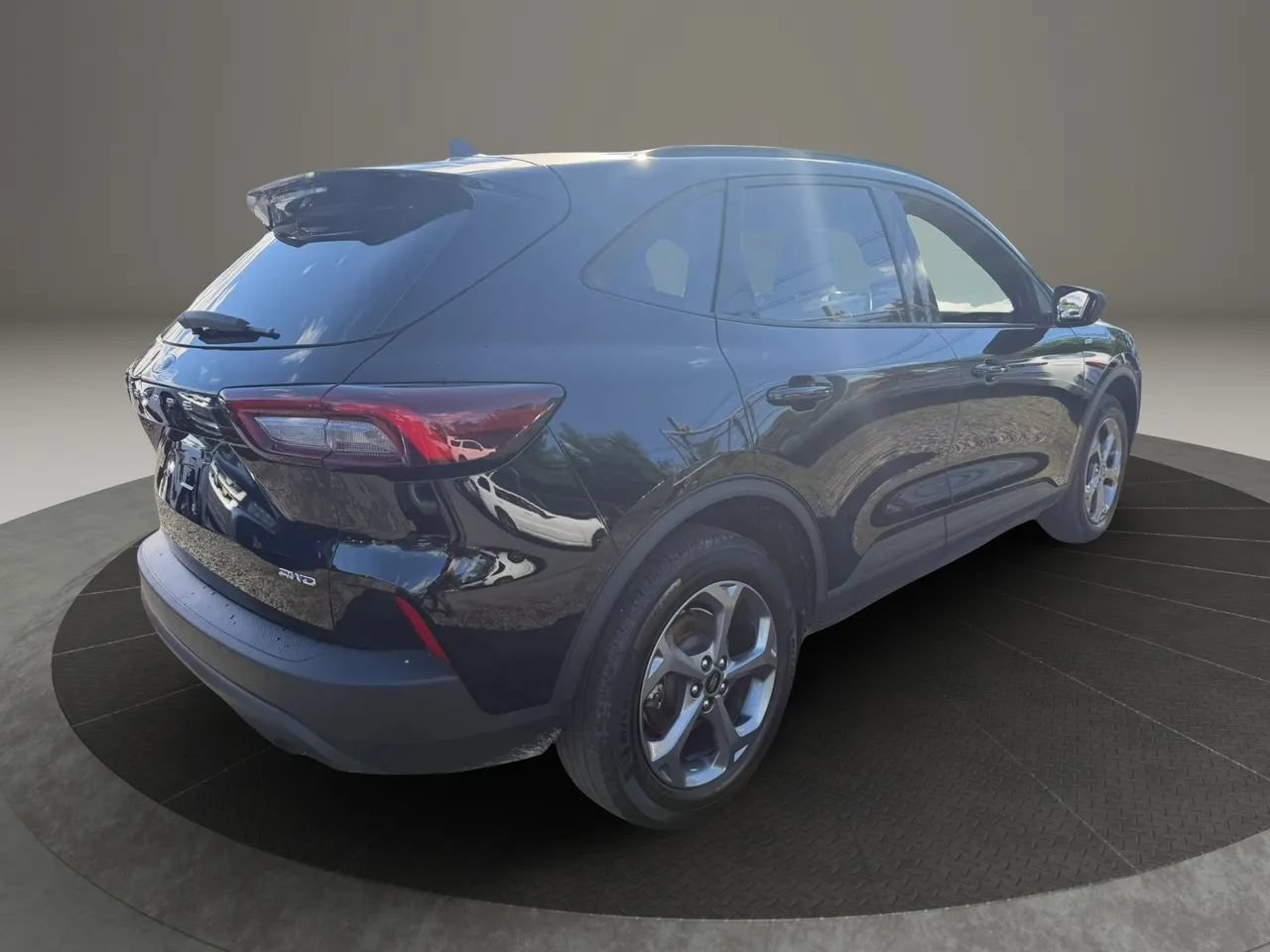 Used 2025 Ford Escape ST-Line AWD/4WD image 5