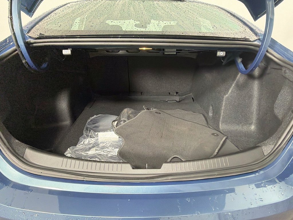 Used 2025 Chevrolet Malibu LS FWD image 24