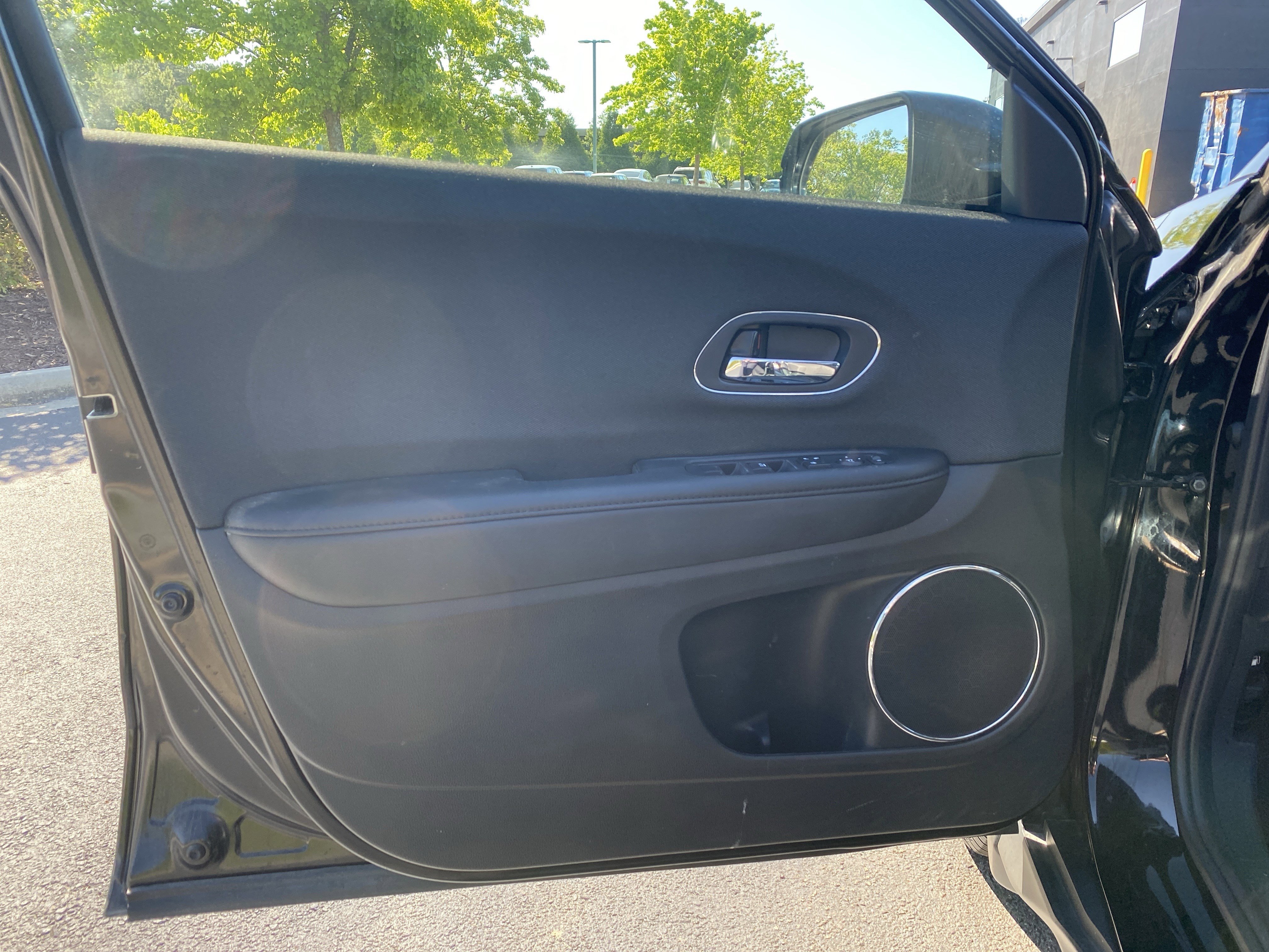 Used 2022 Honda HR-V EX image 16