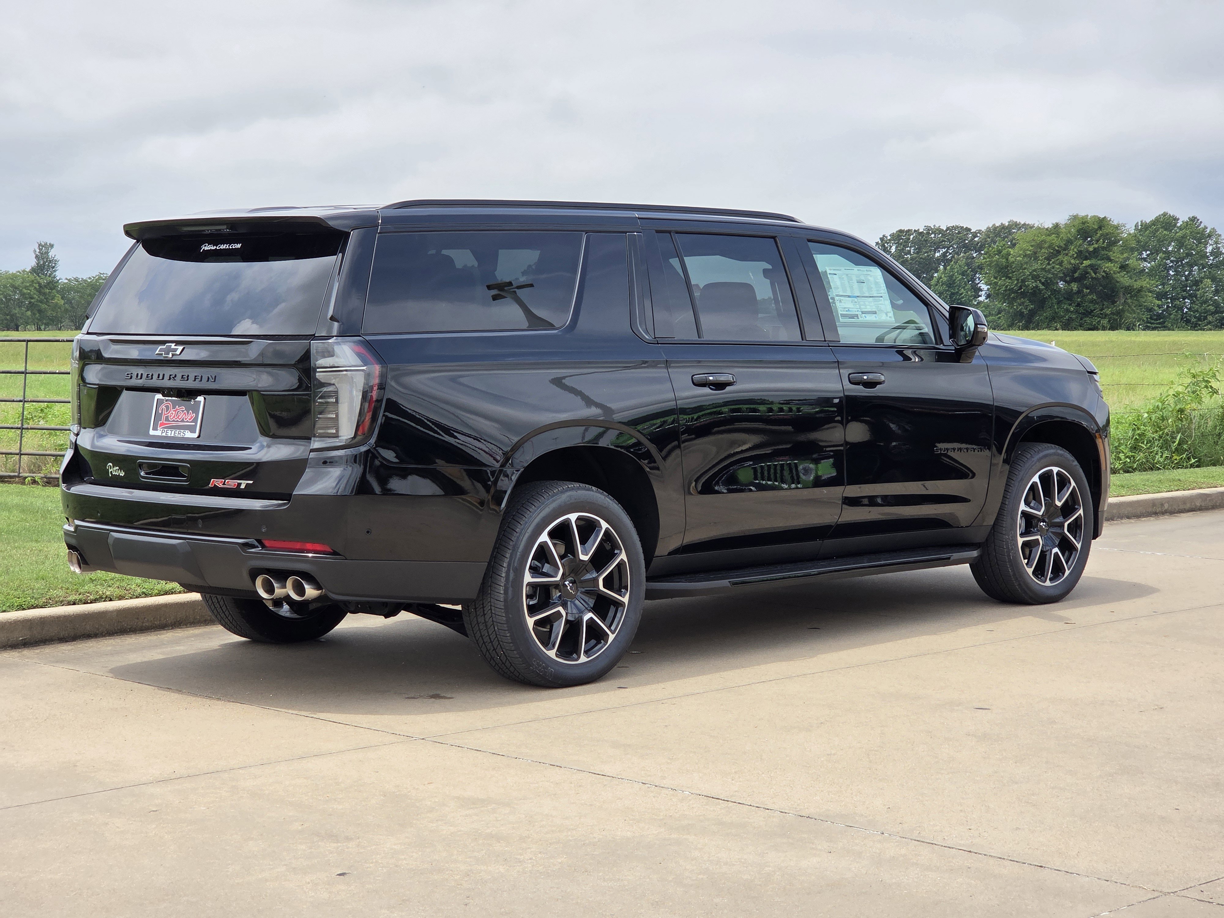 New 2026 Chevrolet Suburban RST w/ Advanced Technology Package AWD/4WD image 3