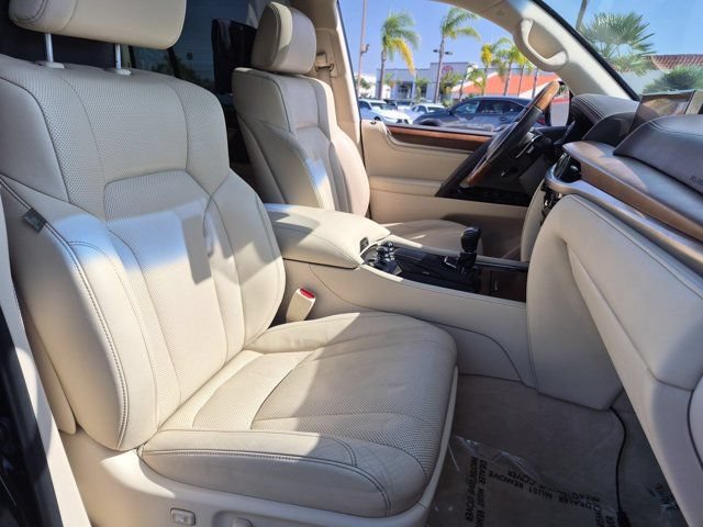 Used 2017 Lexus LX 570 4WD w/ Luxury Package image 35