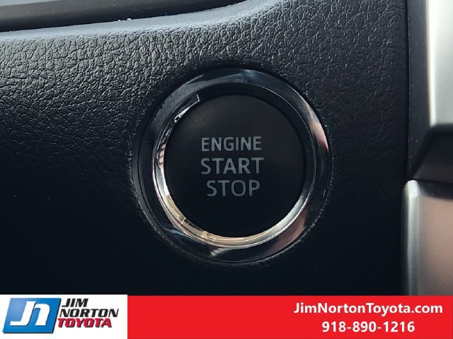 Used 2023 Toyota 4Runner Limited AWD/4WD image 23