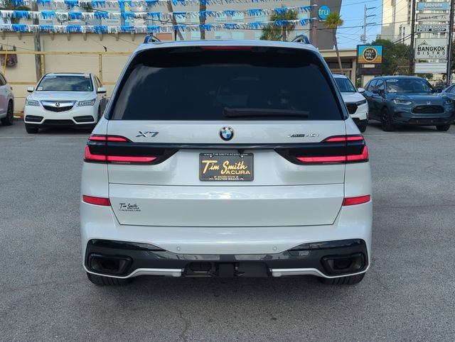 Used 2024 BMW X7 xDrive40i w/ M Sport Package AWD/4WD image 5