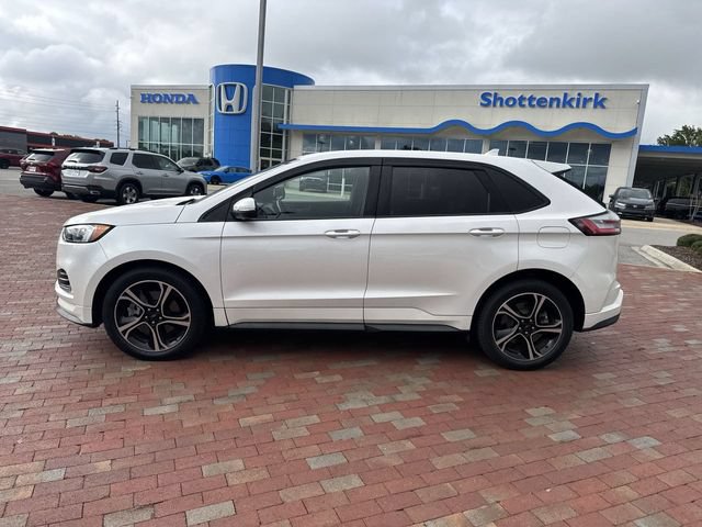 Used 2019 Ford Edge ST w/ Cold Weather Package AWD/4WD image 3