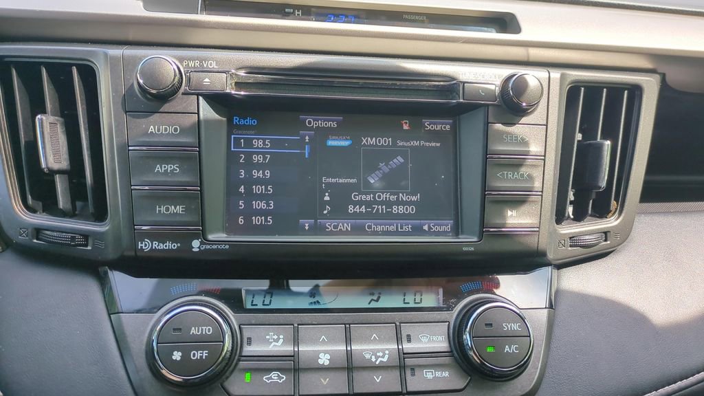 Used 2015 Toyota RAV4 XLE image 28