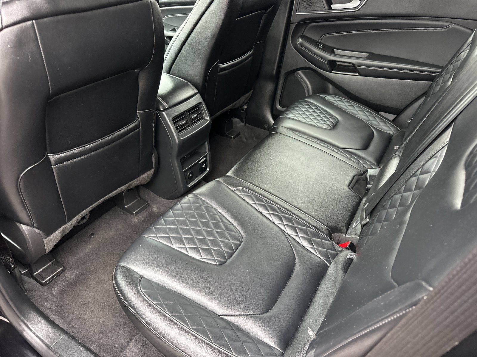 Used 2024 Ford Edge Titanium AWD/4WD image 11
