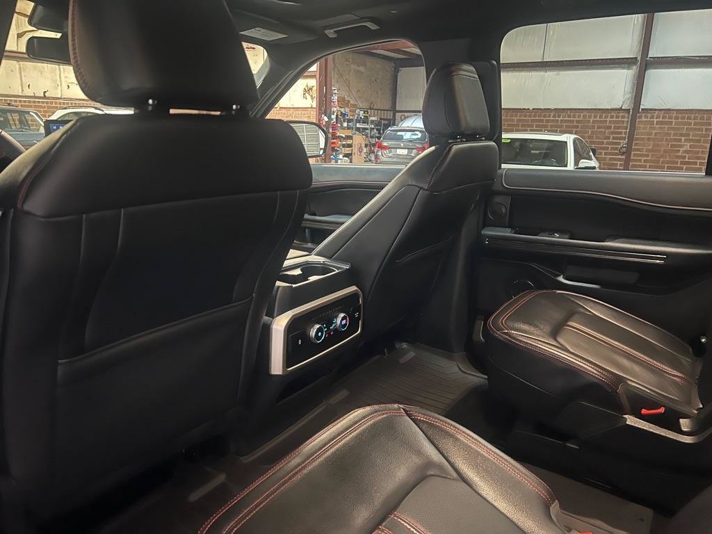 Used 2023 Ford Expedition Limited AWD/4WD image 33