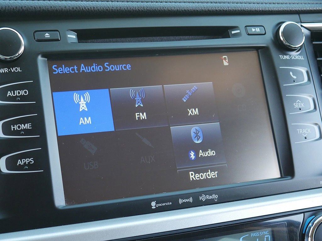 Used 2016 Toyota Highlander Plus AWD/4WD image 39