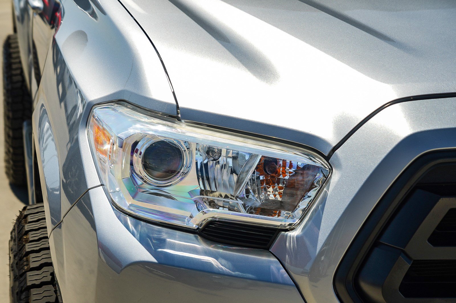 Certified 2020 Toyota Tacoma SR w/ SR Convenience Package RWD image 9