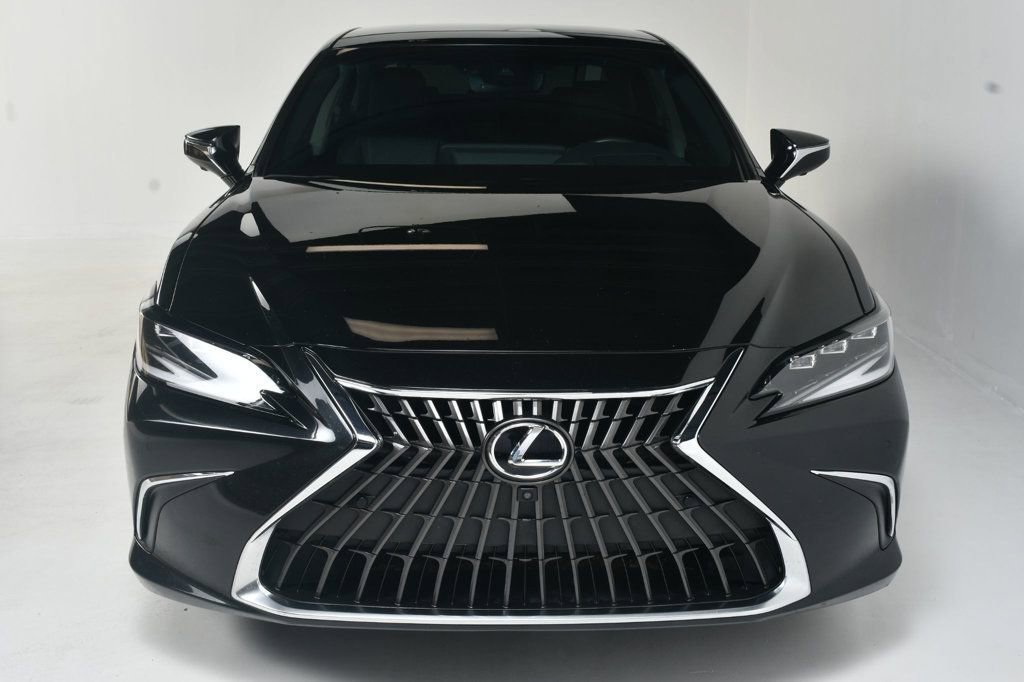 Used 2022 Lexus ES 350 Ultra Luxury image 17