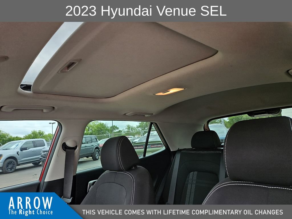 Used 2023 Hyundai Venue SEL w/ Cargo Package image 22