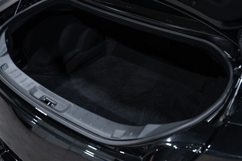 Used 2021 Nissan GT-R Premium AWD/4WD image 40