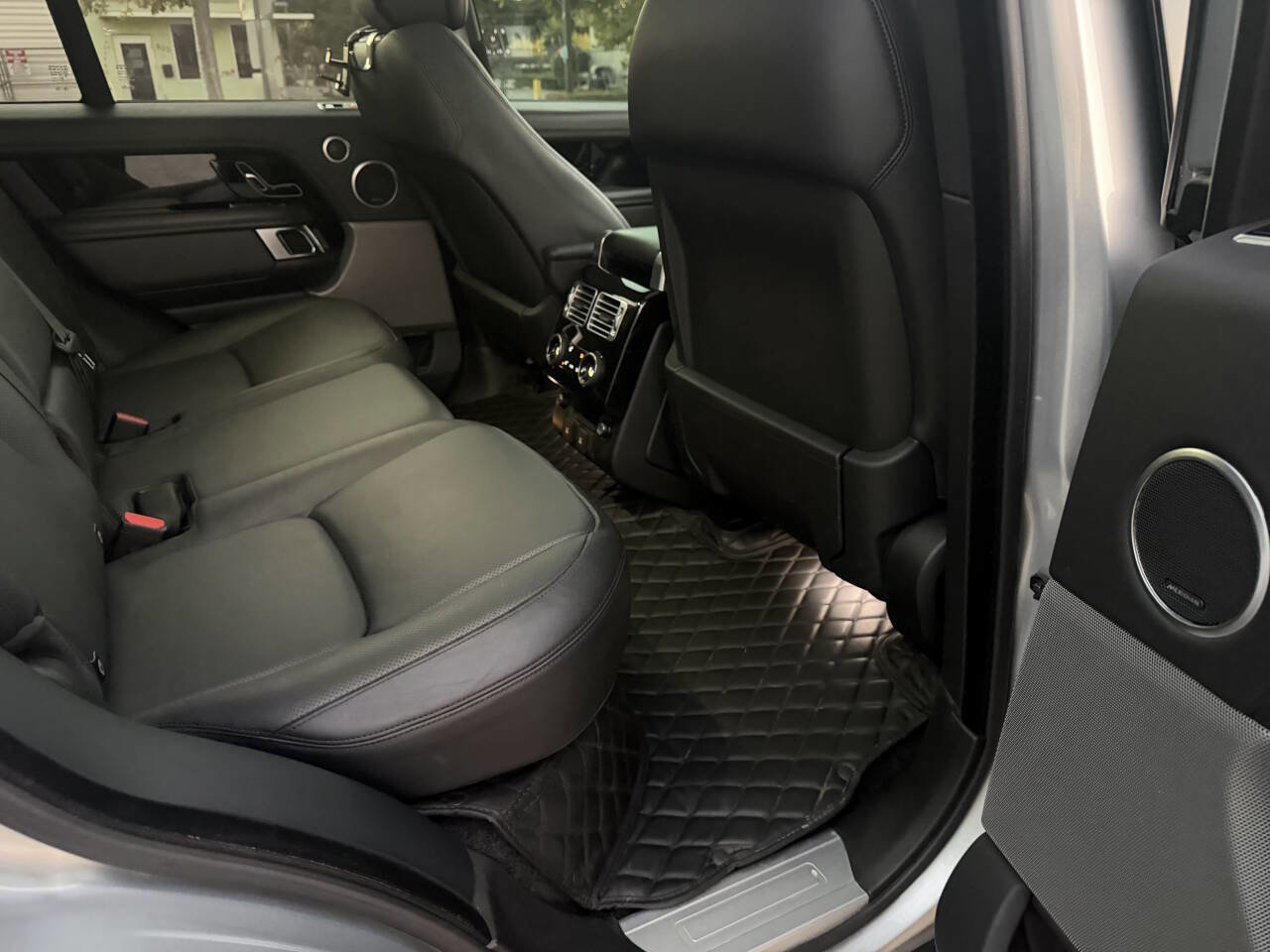 Used 2018 Land Rover Range Rover Supercharged AWD/4WD image 22