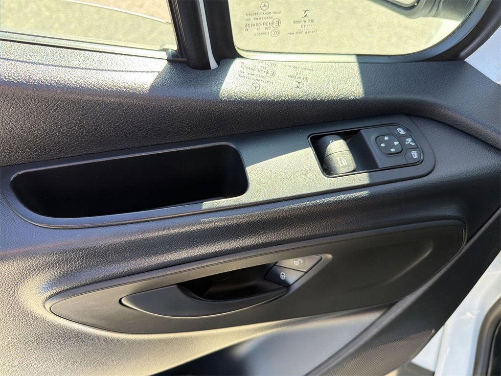 Used 2022 Mercedes-Benz Sprinter 2500 image 15