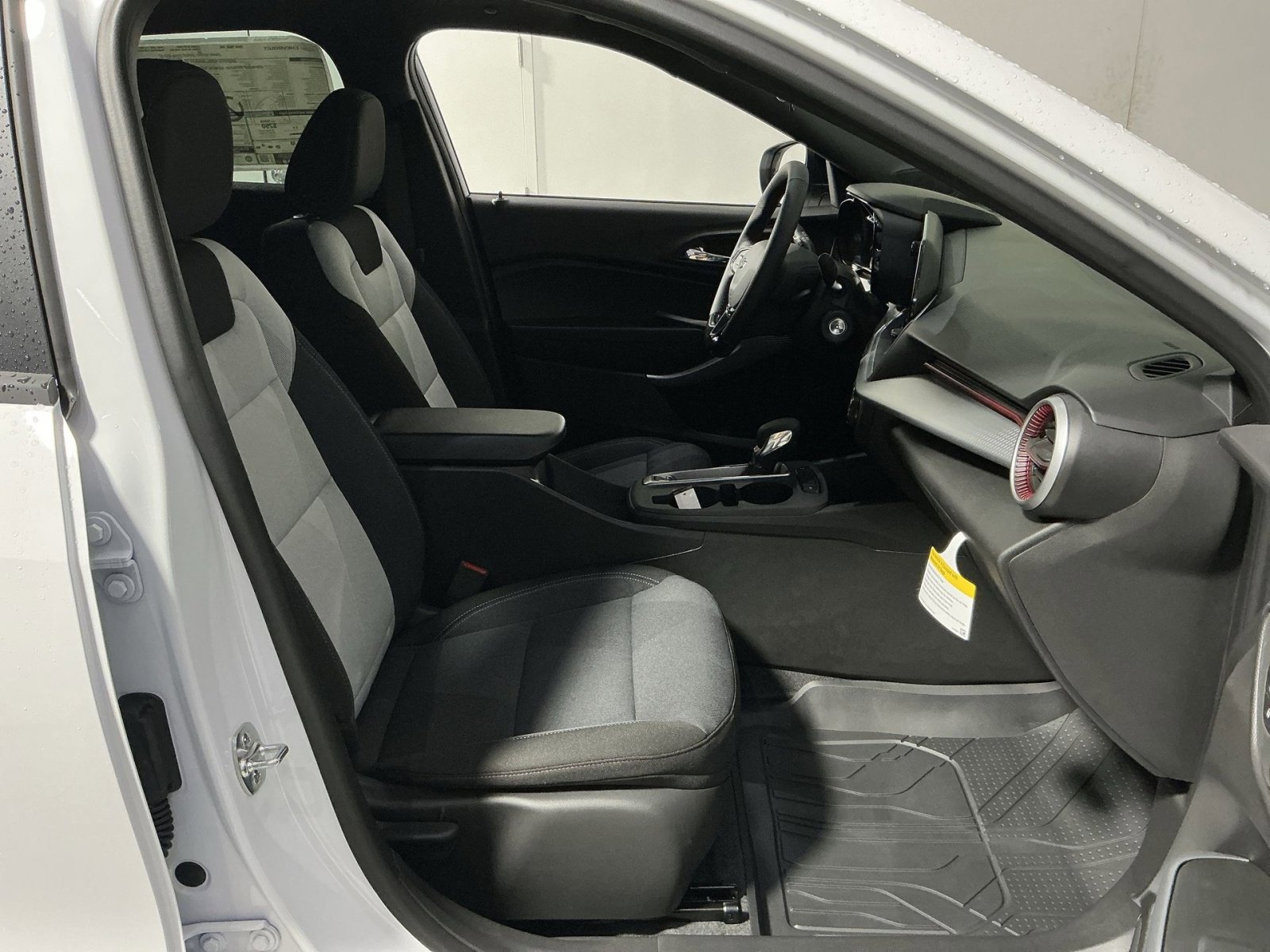 New 2026 Chevrolet Trax RS w/ Sunroof Package image 34