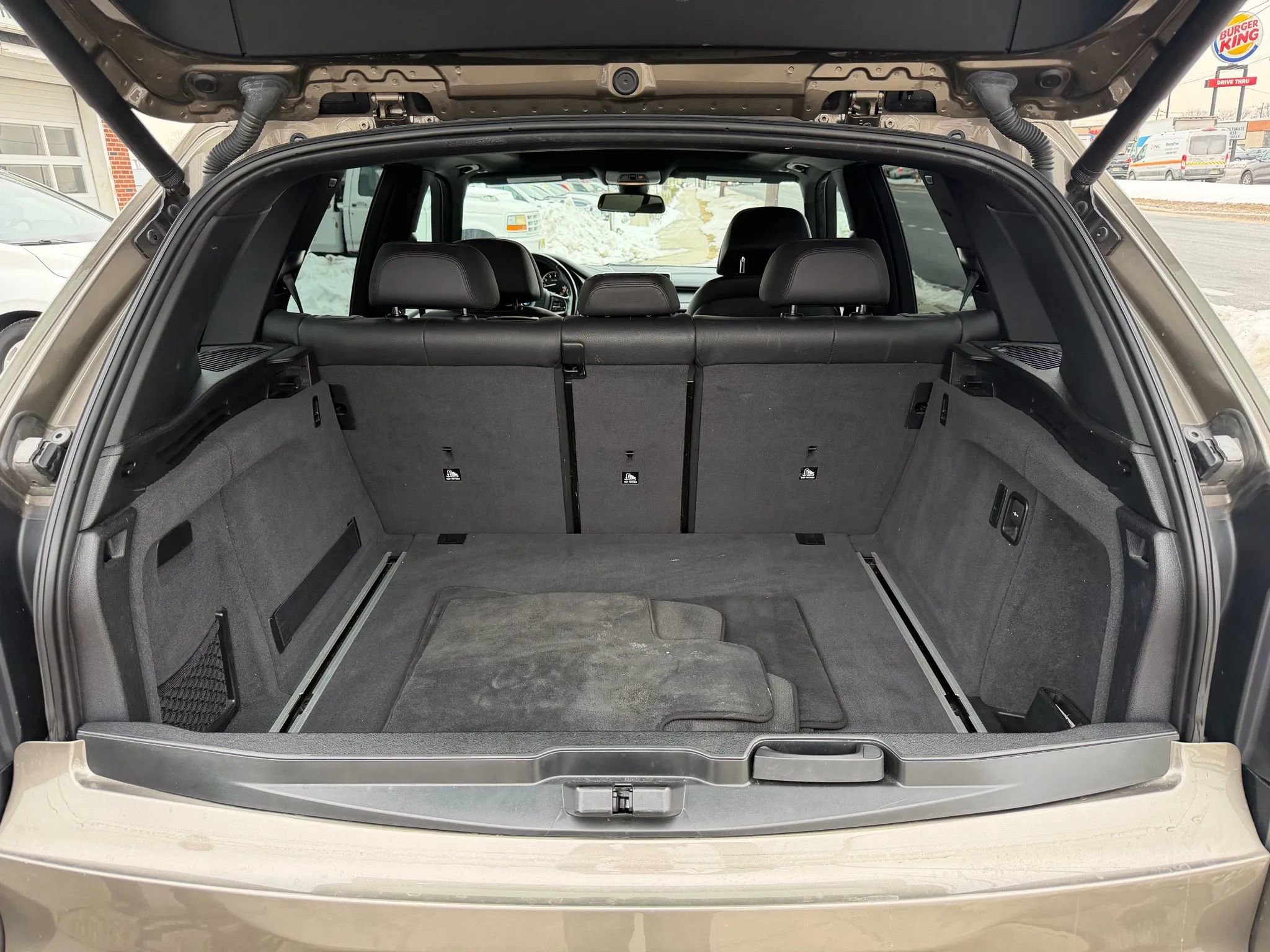 Used 2017 BMW X5 xDrive50i AWD/4WD image 13