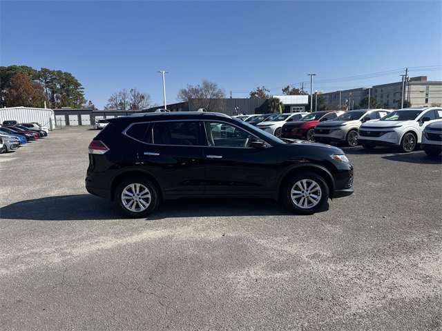 Used 2014 Nissan Rogue SV image 4