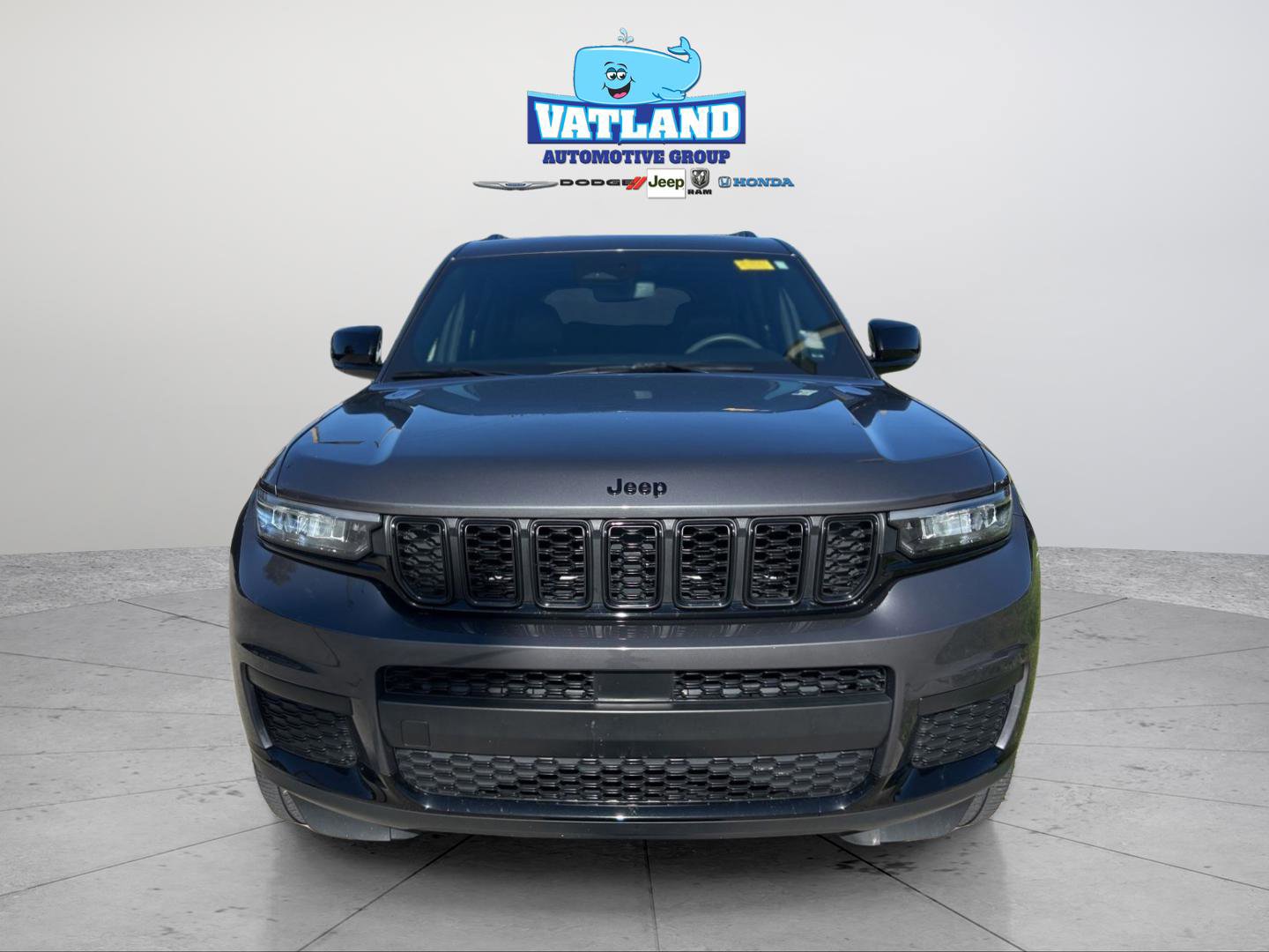 Used 2023 Jeep Grand Cherokee L Laredo AWD/4WD image 21