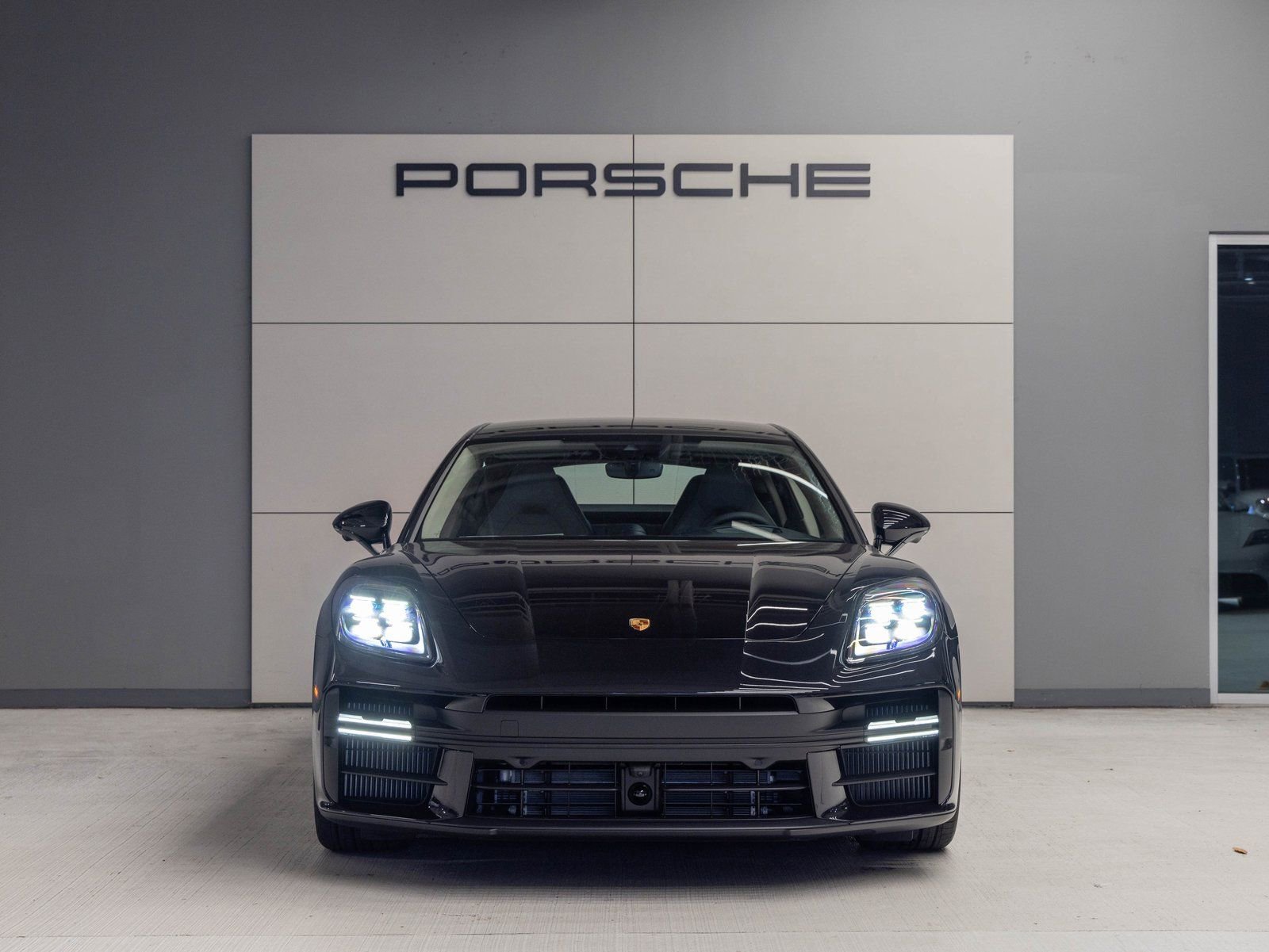 New 2026 Porsche Panamera 4 image 10