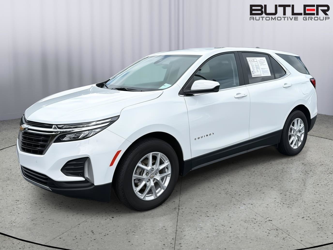 Used 2023 Chevrolet Equinox LT FWD image 2