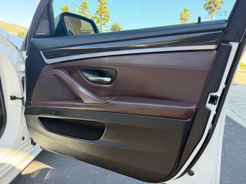 Used 2015 BMW 550i Sedan RWD image 48