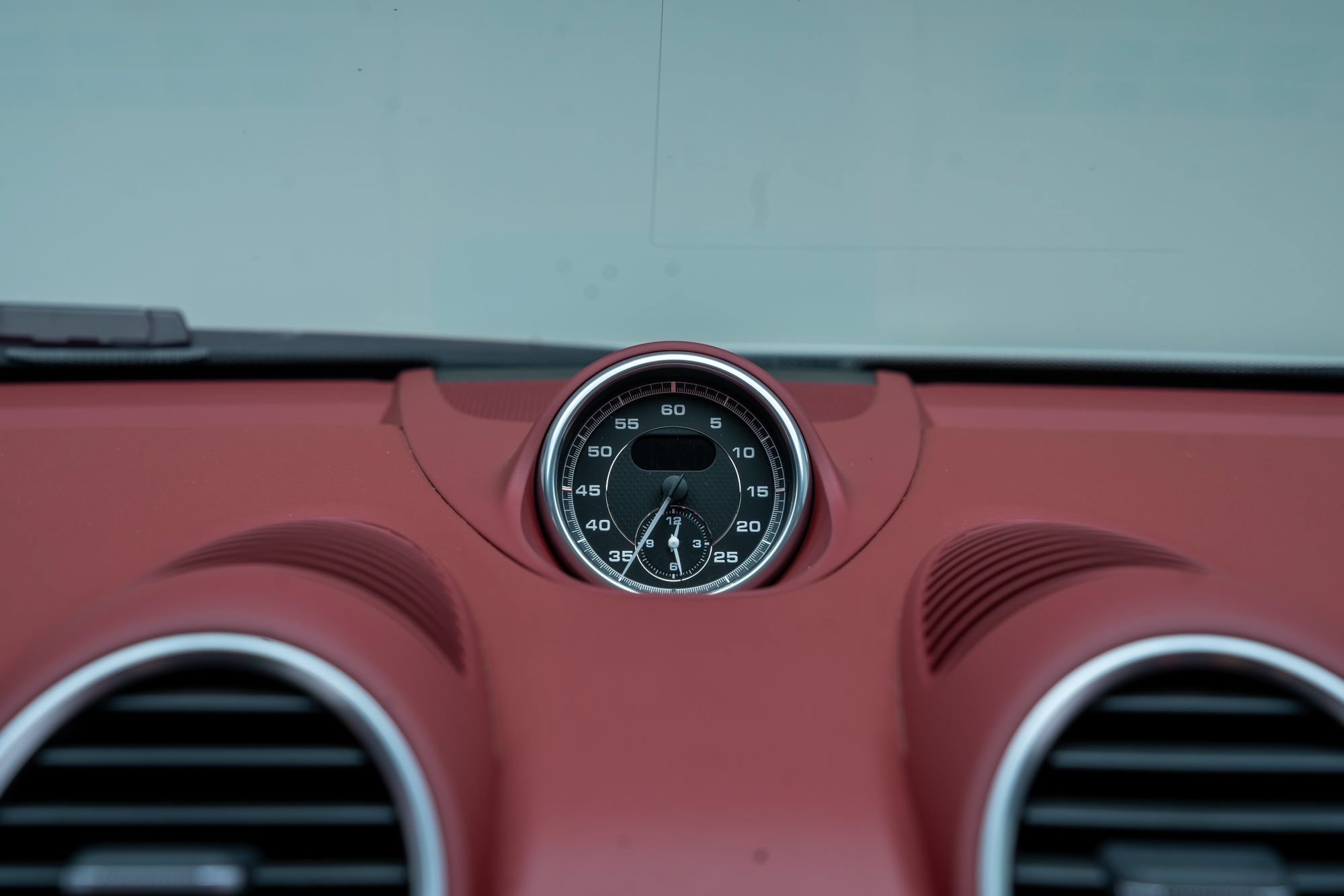 Used 2021 Porsche 718 Boxster Spyder RWD image 24