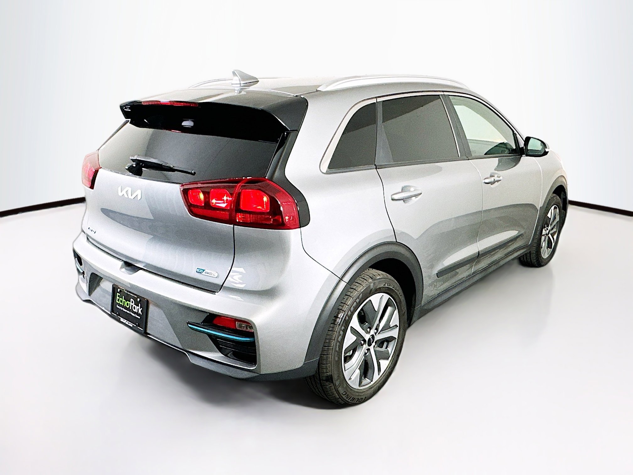 Used 2022 Kia Niro EX image 9