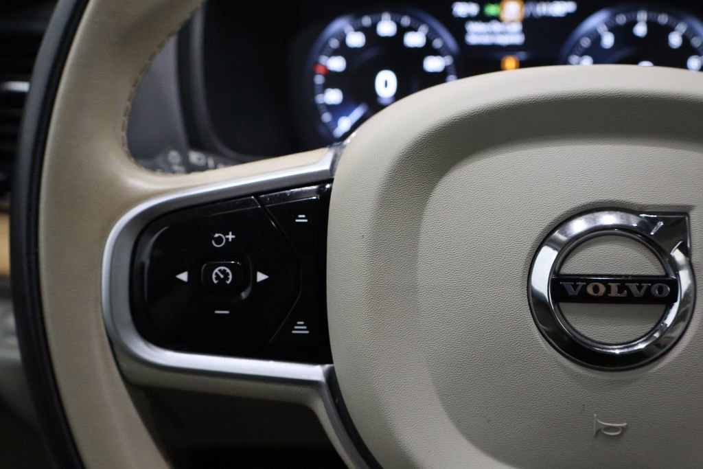 Used 2022 Volvo XC90 T6 Momentum w/ Advanced Package image 28
