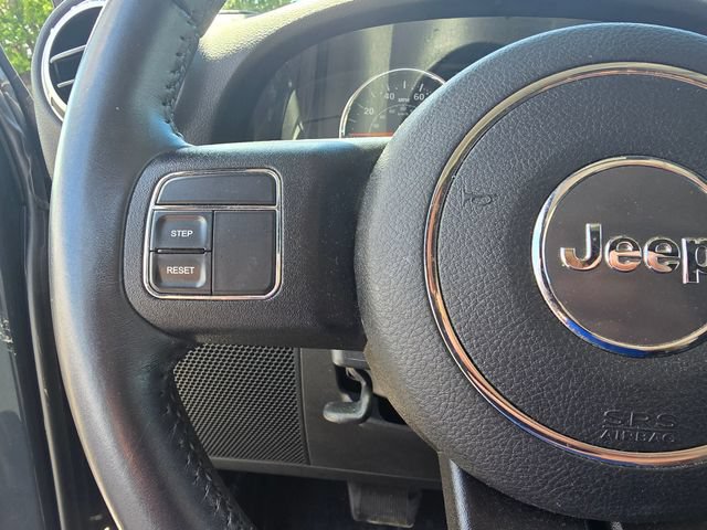 Used 2018 Jeep Wrangler Unlimited Sahara AWD/4WD image 22