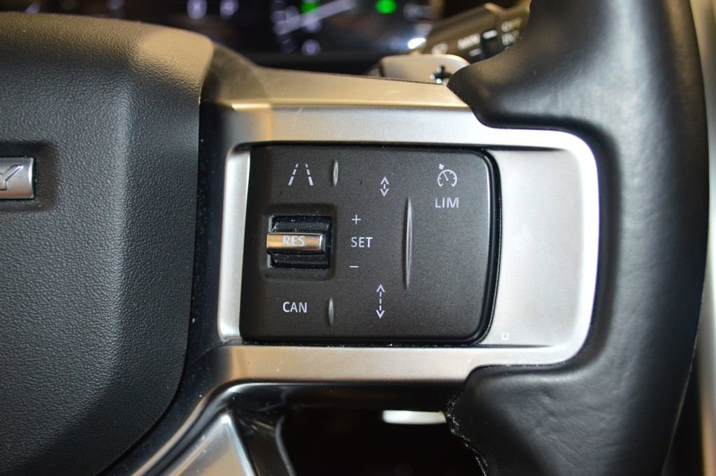 Used 2023 Land Rover Discovery S R-Dynamic AWD/4WD image 22