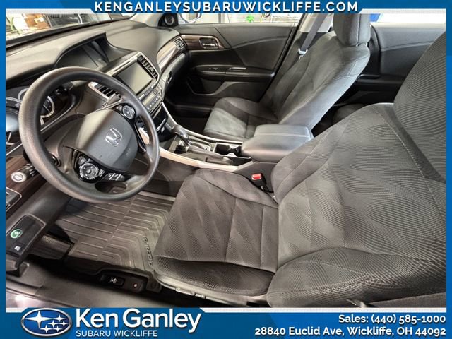 Used 2017 Honda Accord EX image 9