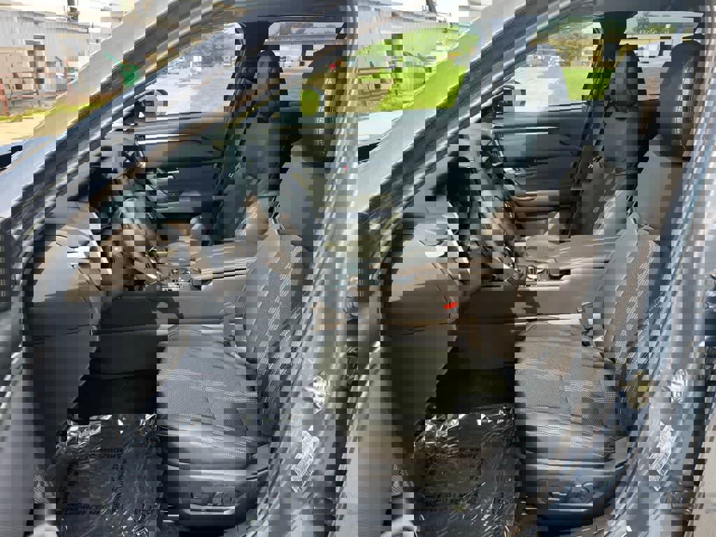 Used 2025 MAZDA CX-50 AWD 2.5 S w/ Premium Package image 11