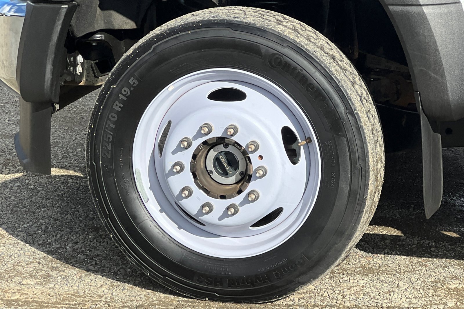 Certified 2022 Ford F550 4x4 Regular Cab Super Duty image 23