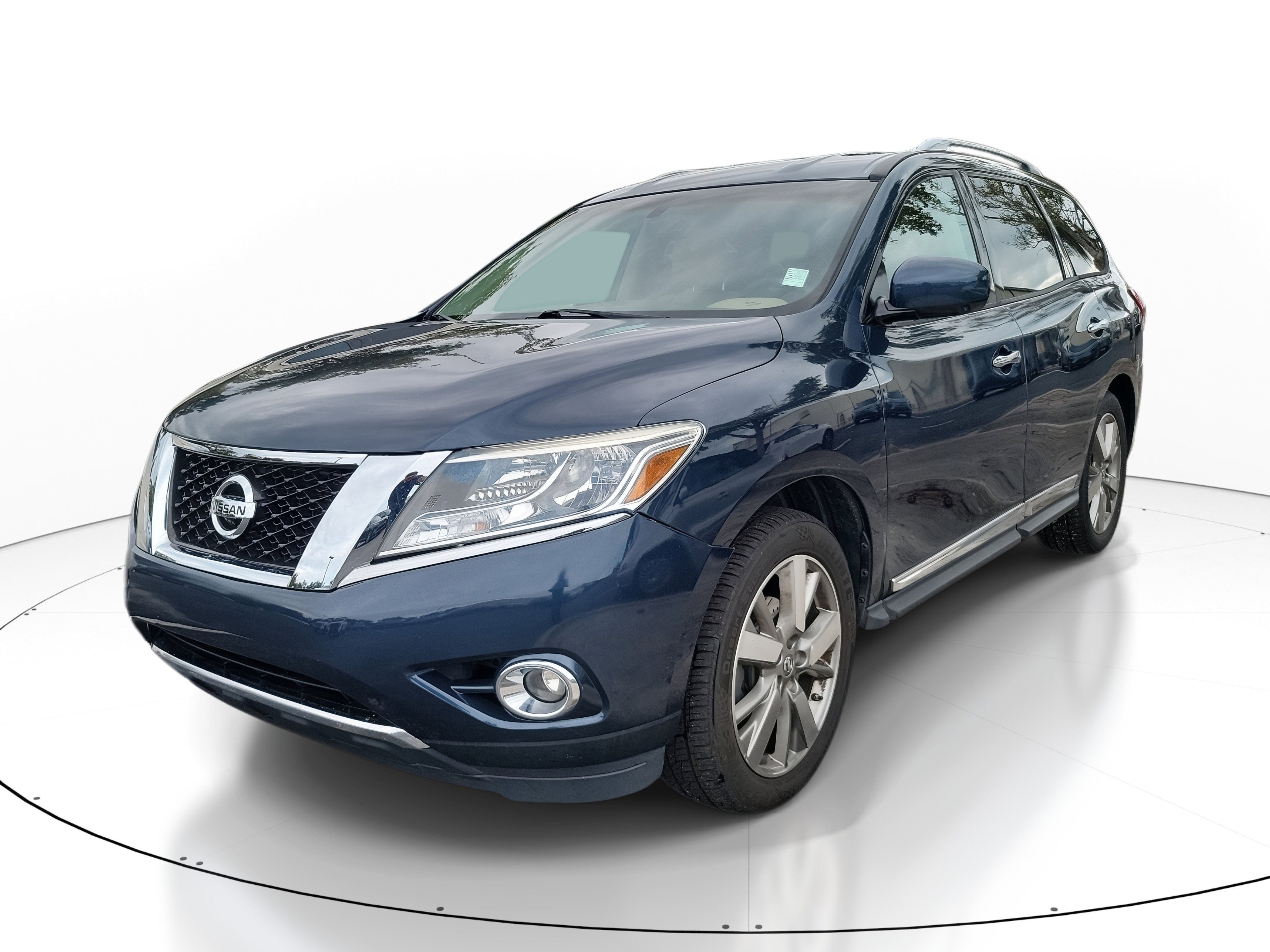 Used 2013 Nissan Pathfinder Platinum image 3