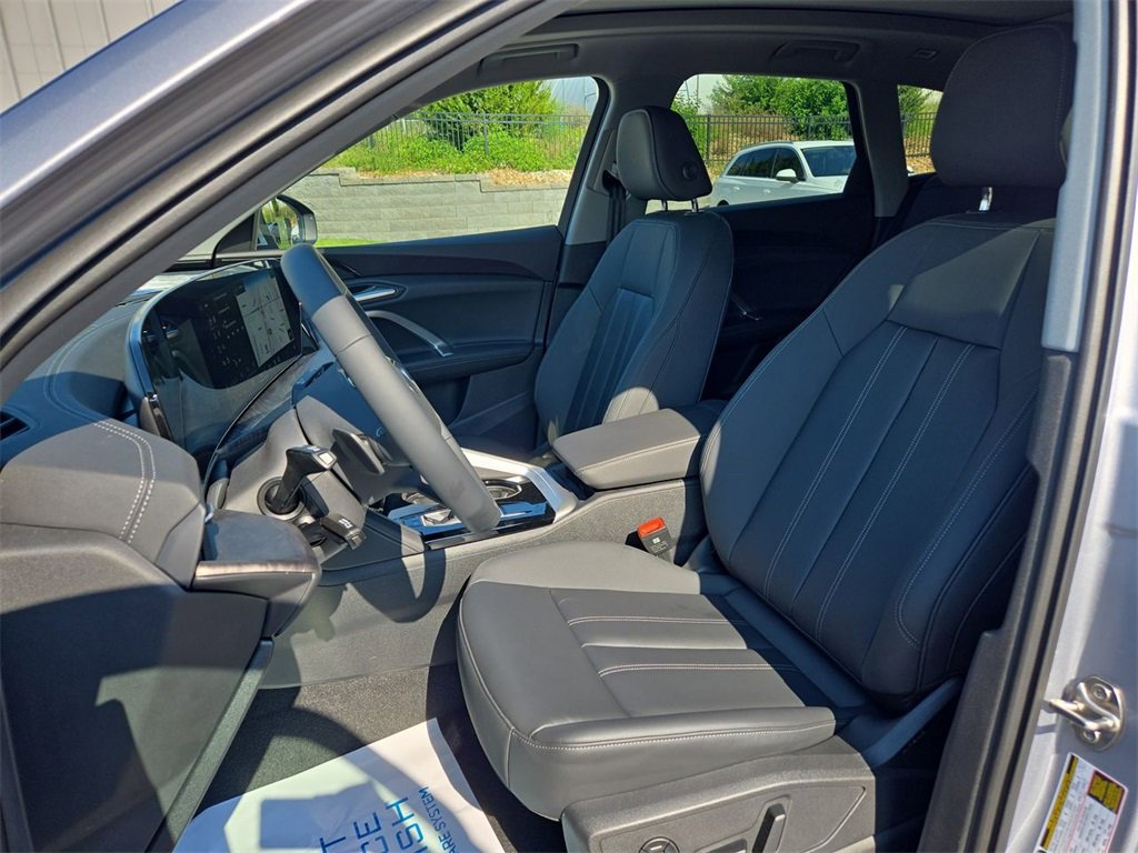 New 2025 Audi Q5 Premium image 11