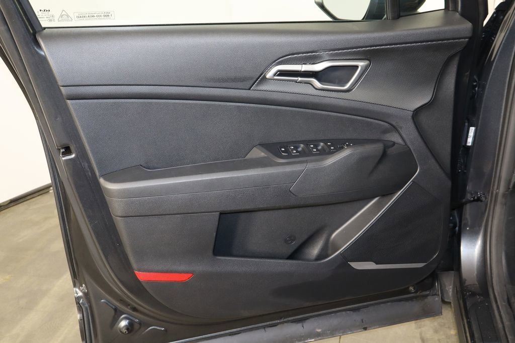 Used 2024 Kia Sportage LX image 20