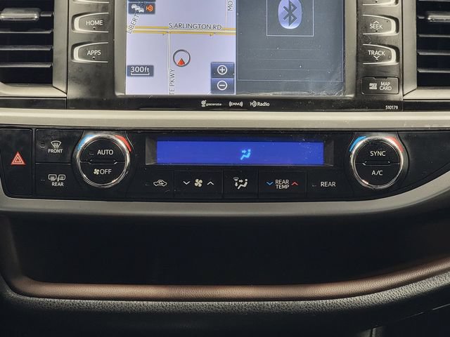 Used 2017 Toyota Highlander XLE AWD/4WD image 21