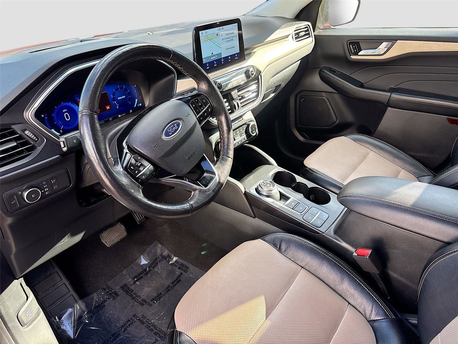 Used 2022 Ford Escape Titanium w/ Titanium Elite Package image 10