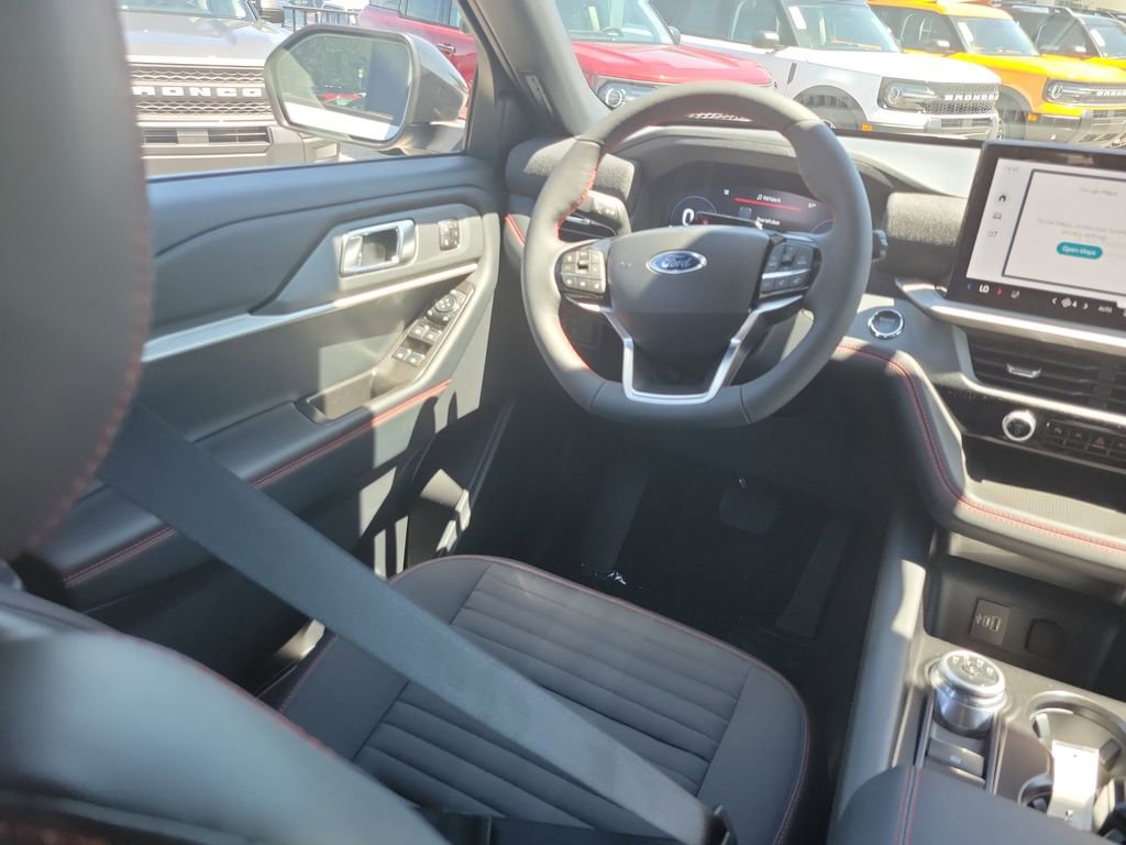 New 2026 Ford Explorer ST-Line image 12