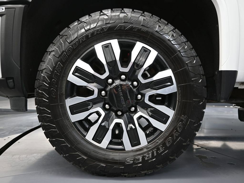 Used 2024 GMC Sierra 2500 Denali Ultimate image 17