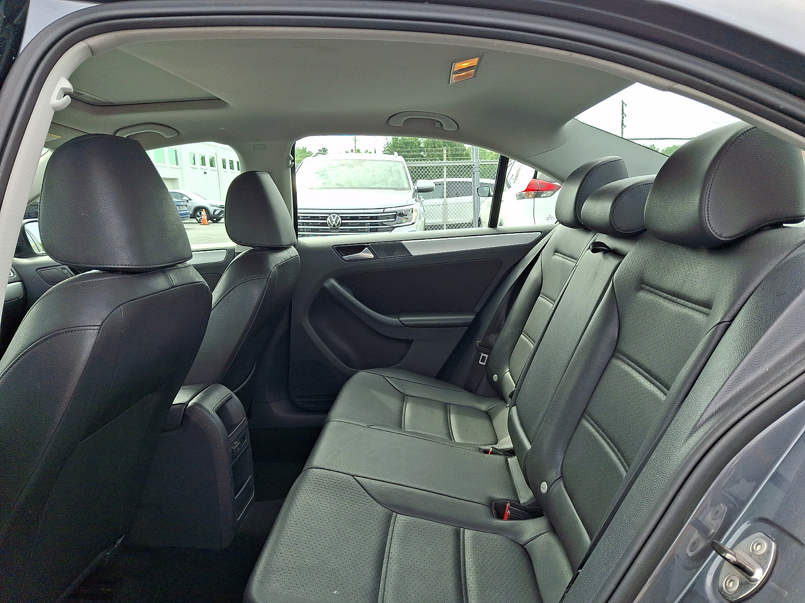 Used 2014 Volkswagen Jetta SE FWD image 10