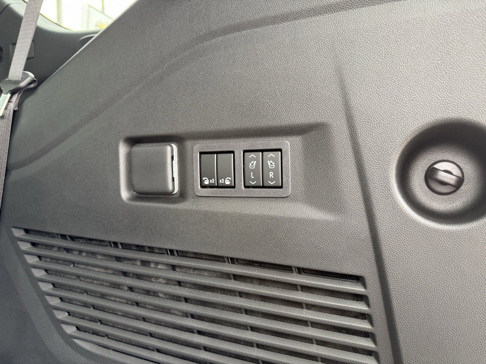 New 2026 Chevrolet Tahoe High Country image 43