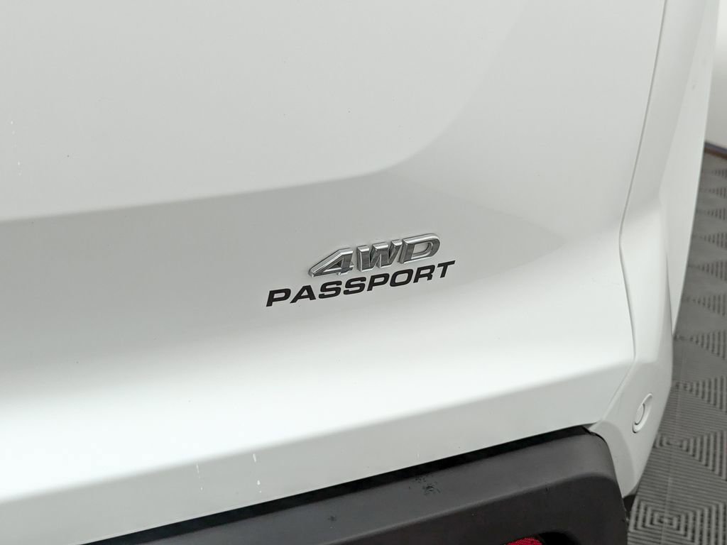 Used 2025 Nissan Pathfinder SV image 12