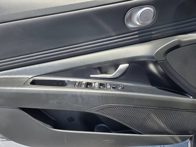 Used 2023 Hyundai Elantra SEL w/ Convenience Package FWD image 39