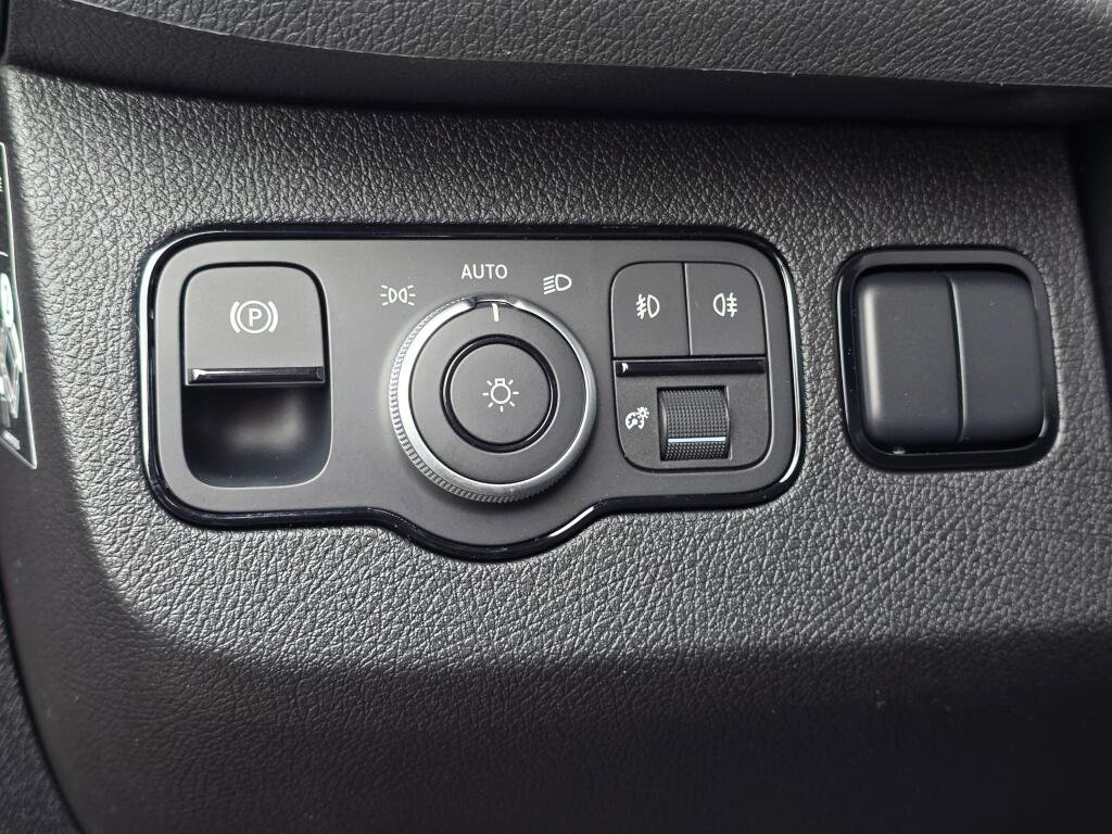 New 2026 Mercedes-Benz Sprinter 144 Cargo image 27