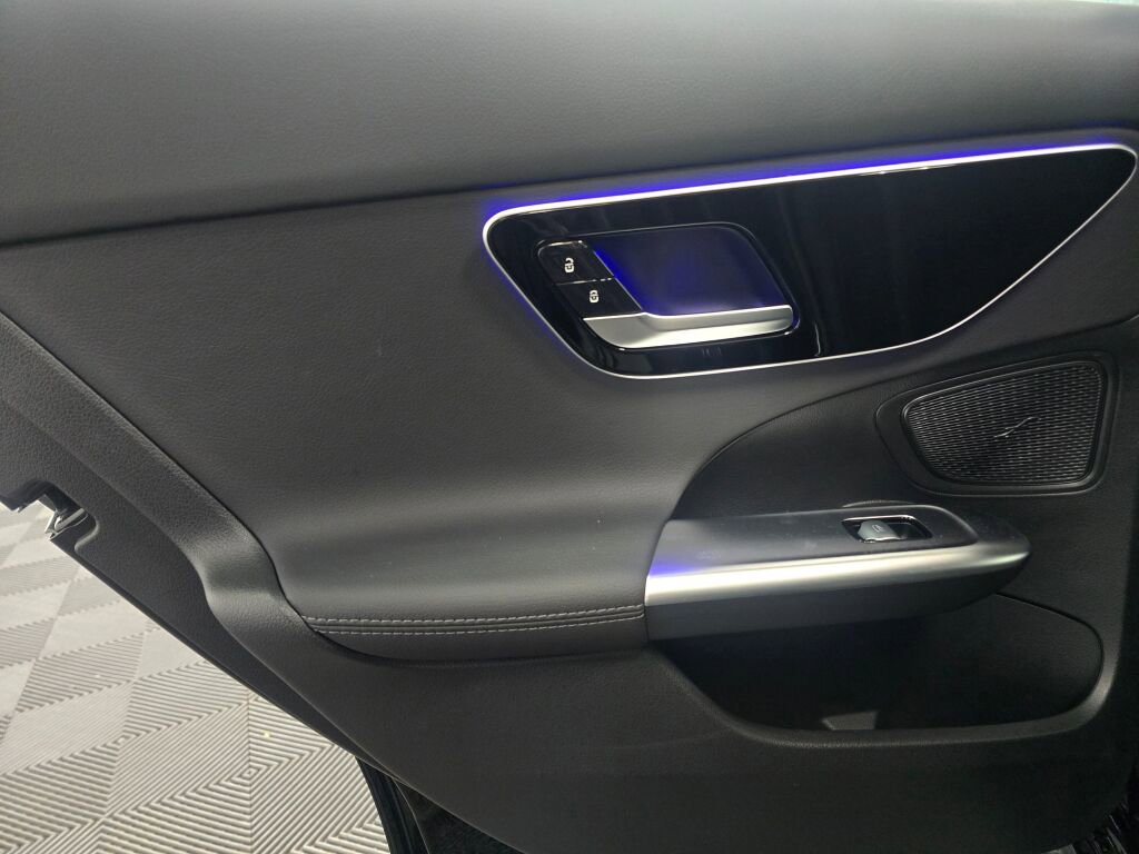 New 2025 Mercedes-Benz C 300 4MATIC Sedan image 19