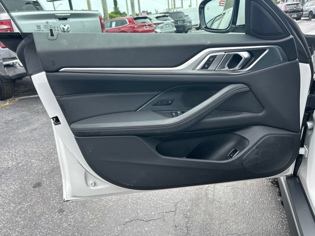 Used 2025 BMW i4 eDrive40 RWD image 34