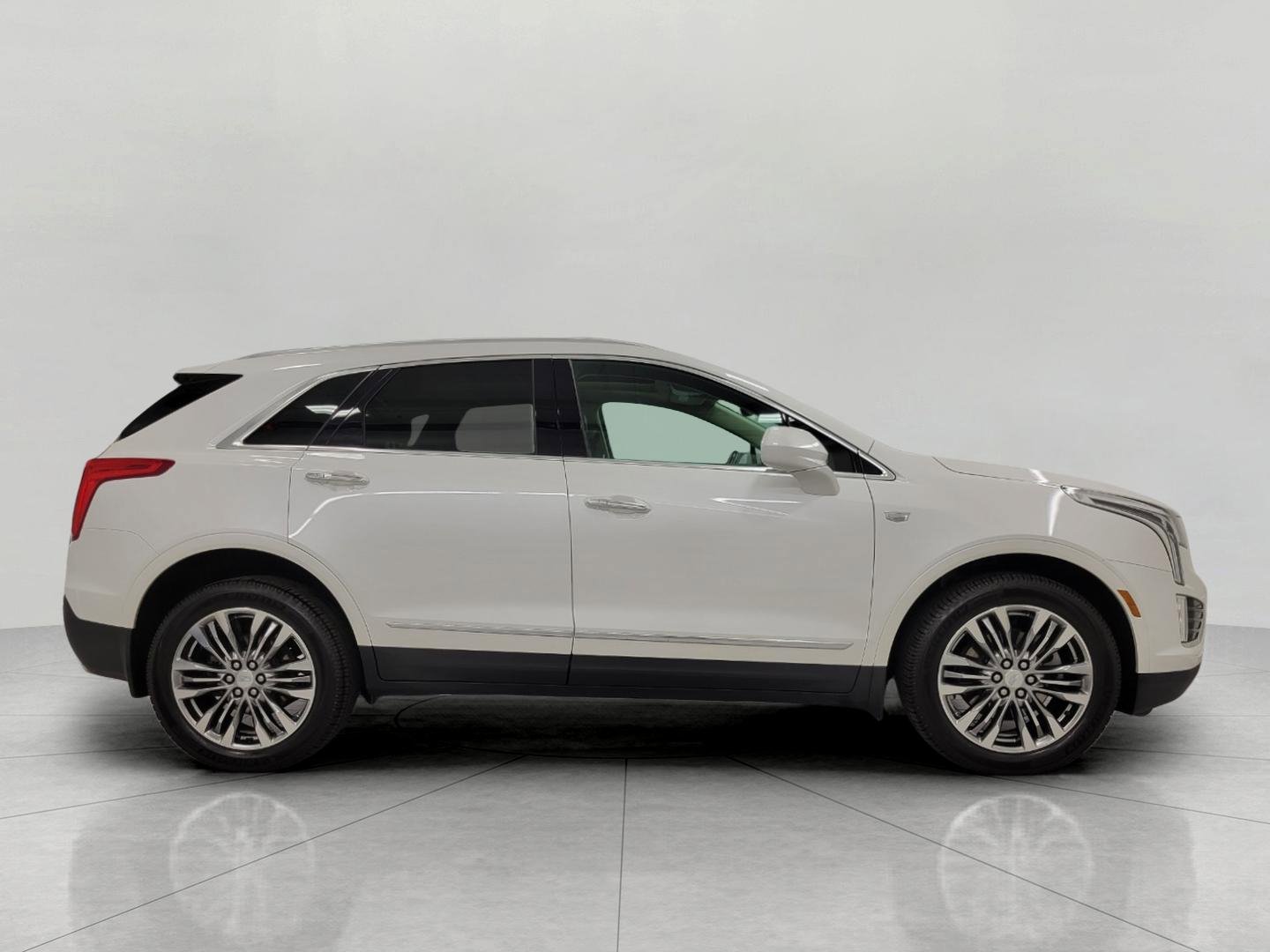 Used 2018 Cadillac XT5 Premium Luxury AWD/4WD image 11