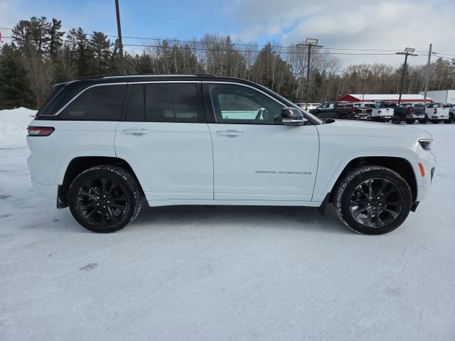 Used 2023 Jeep Grand Cherokee Overland w/ Luxury Tech Group IV image 32
